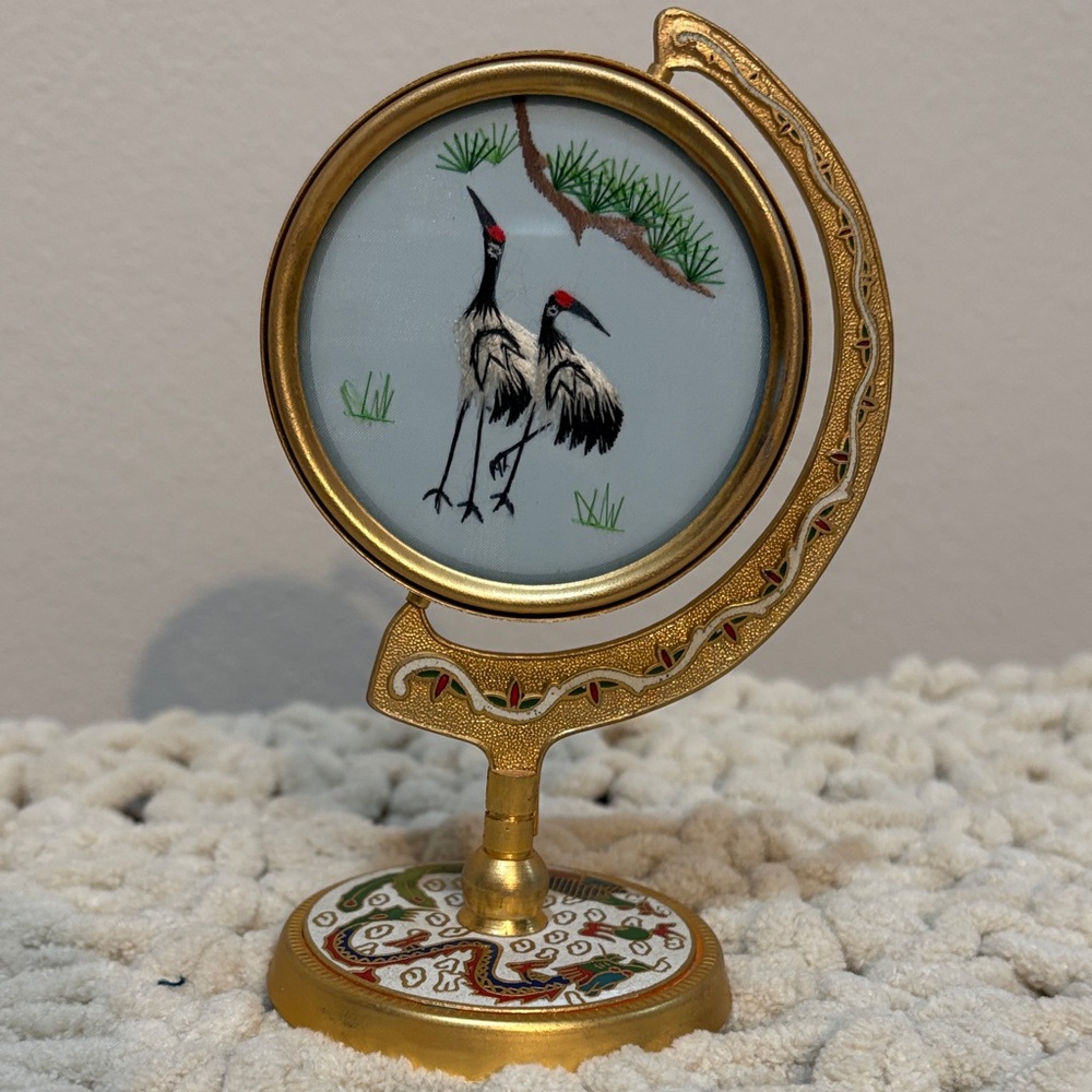 Elegant Gold Crane Decor